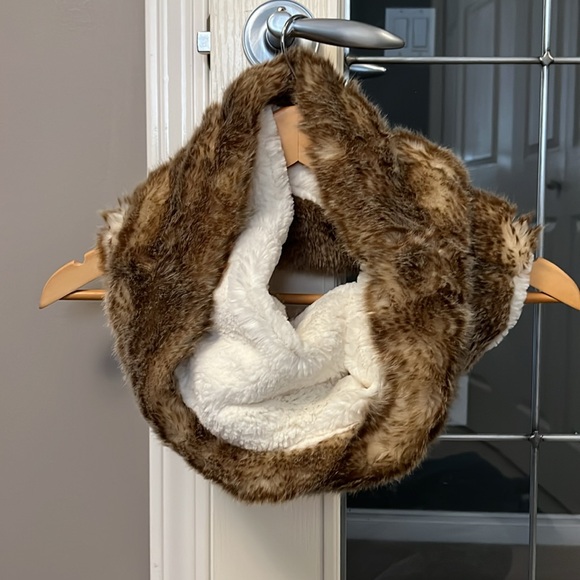 Faux Fur scarf American Eagle Outfitters - Picture 2 of 4